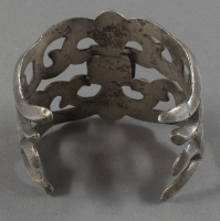 Navajo%20artist%2C%20%3Cb%3E%3Ci%3E%20Openwork%20Bracelet%3C%2Fi%3E%3C%2Fb%3E%2C%20ca.%201910%2C%20silver%20and%20turquoise%2C%20The%20Elizabeth%20Cole%20Butler%20Collection%2C%20no%20known%20copyright%20restrictions%2C%202012.92.160